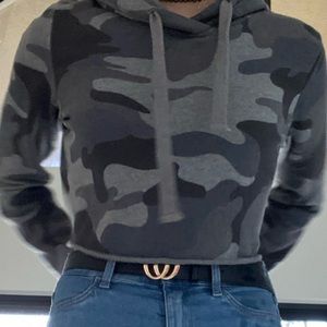 Cropped Hollister camo hoodie